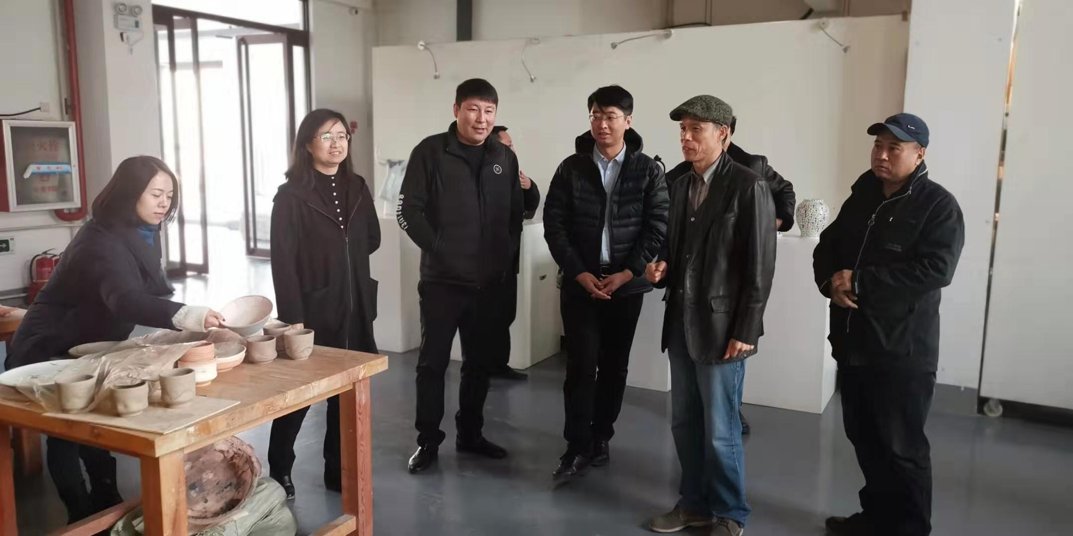 祁县政府副县长霍飞一行到访艺术学院开展校地合作洽谈